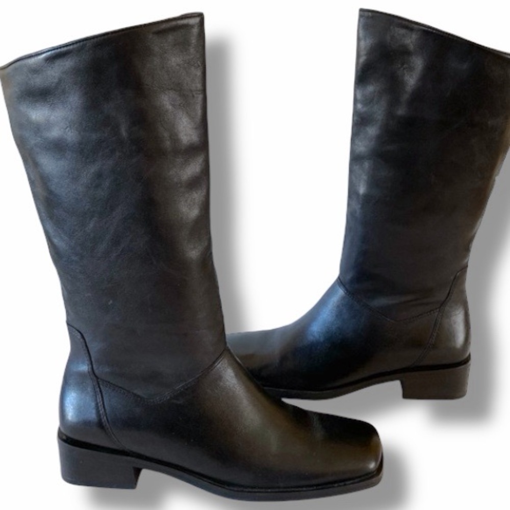 Naturalizer Vintage leather boots, pull on, black, square toe box and heel, sz 7